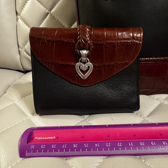 Elegant Black and Brown Brighton Handbag with Heart Accents - Picture 7 of 11